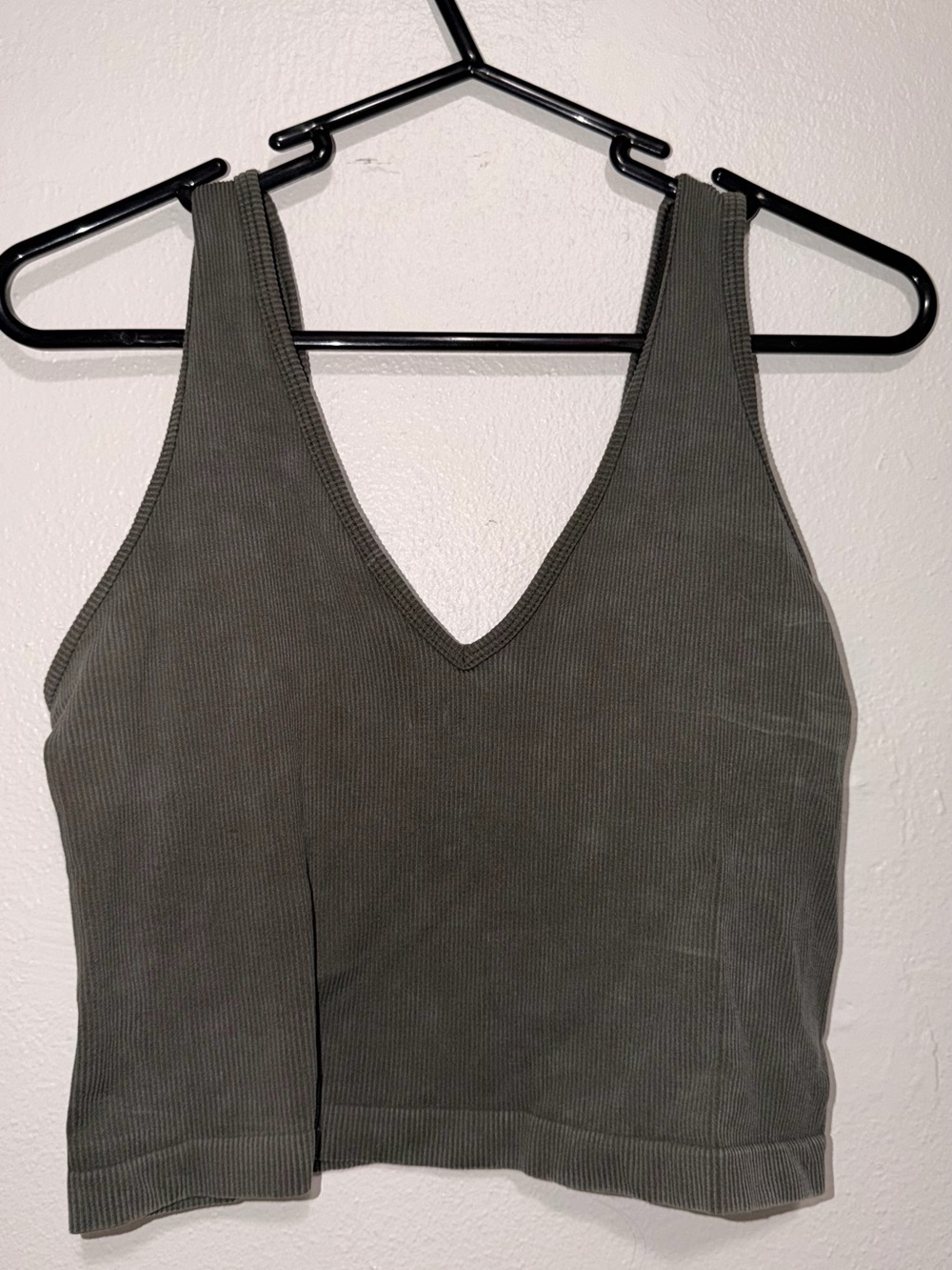 Ribbed V-Neck Cropped Tank Top - Olive